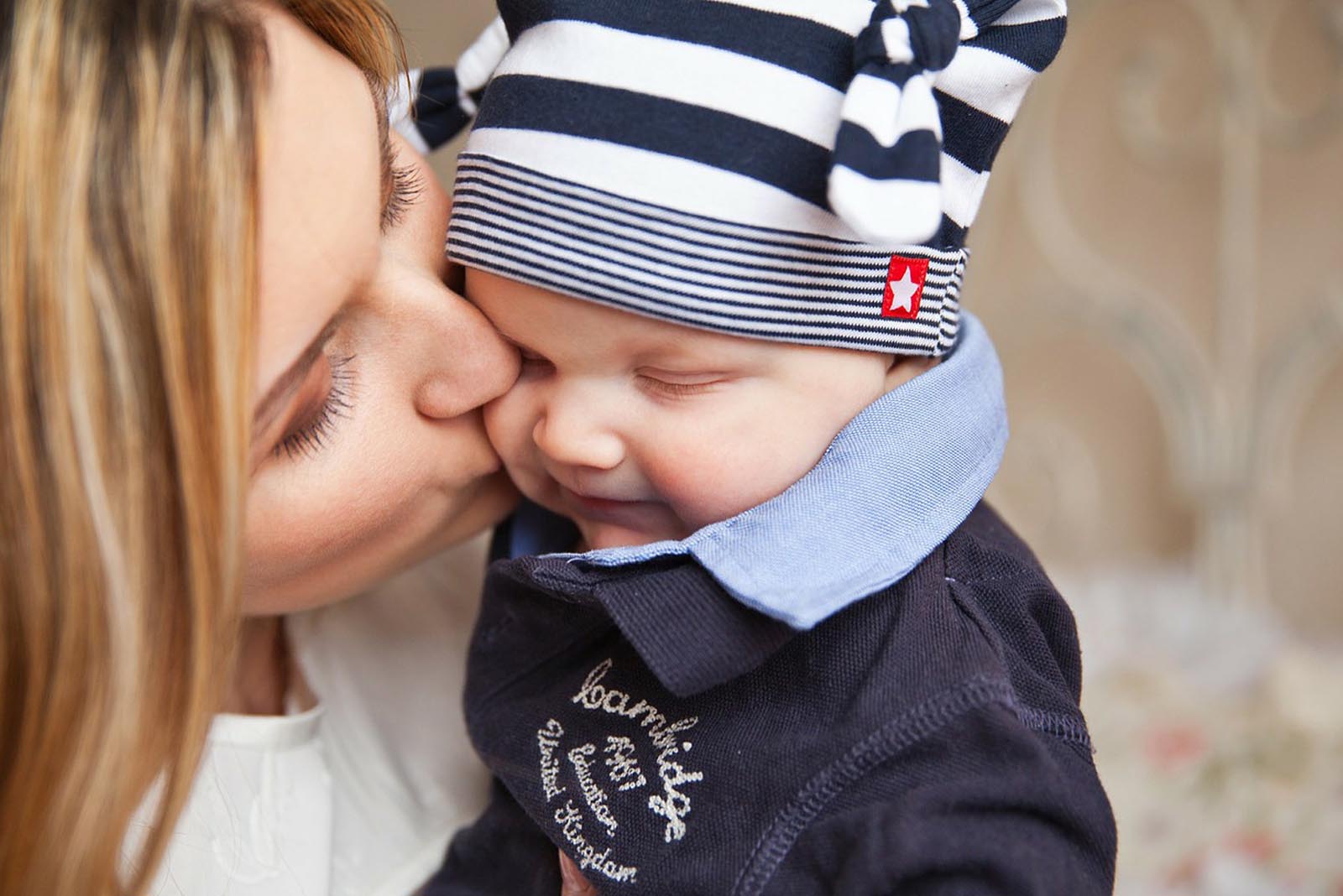 Baby formula allergy and intolerance guide for parents